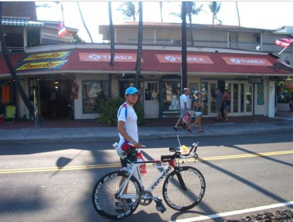 Carsten beim einchecken Carsten beim einchecken