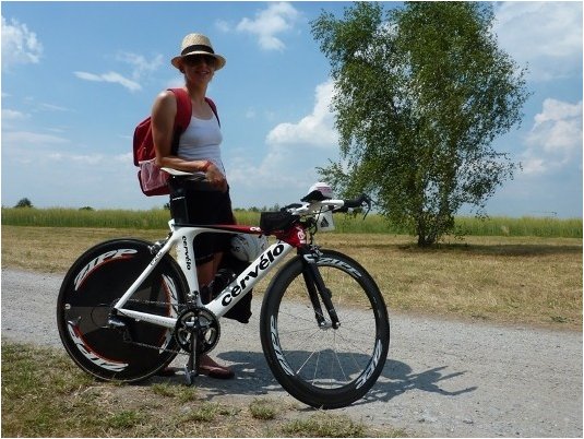 Annett Finger mit schickem P2