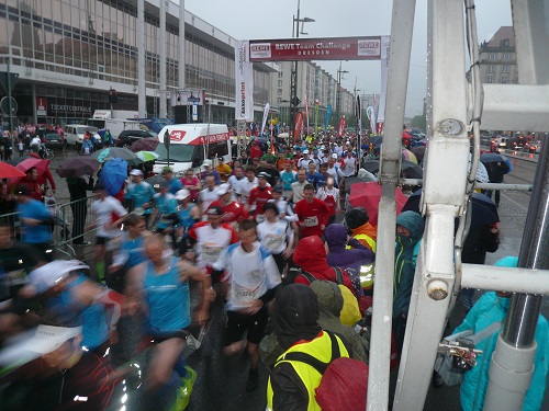 Der Start zur Rewe-Team Challenge 2013