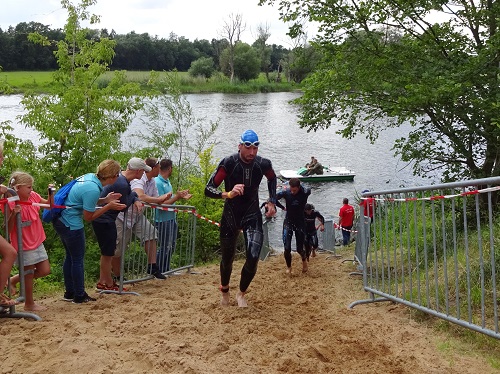 Nico entsteigt den Fluten